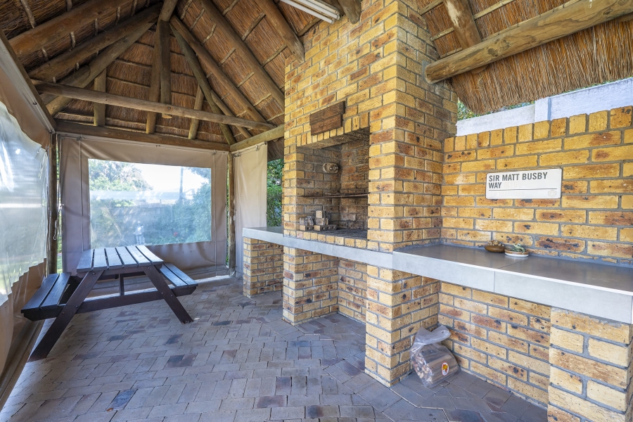4 Bedroom Property for Sale in Vredekloof Western Cape